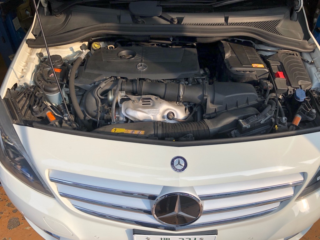 B クラス W246 B180 B200 2012-2018 フロントフードエンジン音断熱パッド断熱綿パッドマット 車用断熱材 ために Bクラス  W246 B180 B200 2012-2018 車エンジンフード防音・断熱コットン 車用断熱マット 車のボンネット エンジン断熱・遮音カバー  Compatible With For B ... 車のボンネットエンジン断熱・遮音カバー Compatible With B-Class W246 B180 B200 2012 20