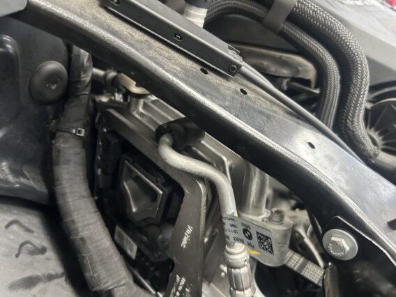 BMW２ｼﾘｰｽﾞ(F46)、ｴﾝｼﾞﾝの振動が大きく！