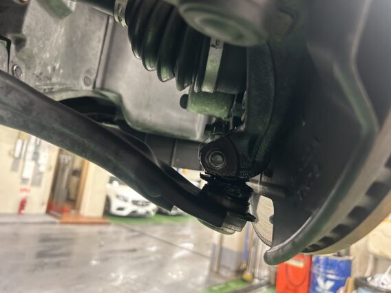 マツダCX-8、ロアアームボールジョイントブーツ交換