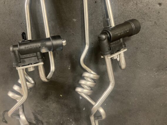 W222　水量警告点灯です