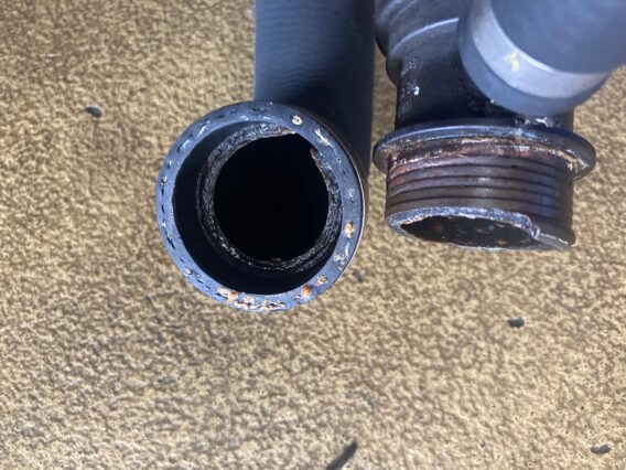 E92　BMW３シリーズ　水漏れ修理