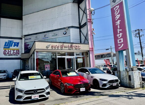 AMG　を揃って展示中