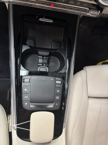 ベンツ新型GLA（H247）、サブバッテリー交換